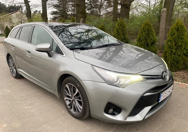 Toyota Avensis cena 39900 przebieg: 157451, rok produkcji 2015 z Odolanów małe 92